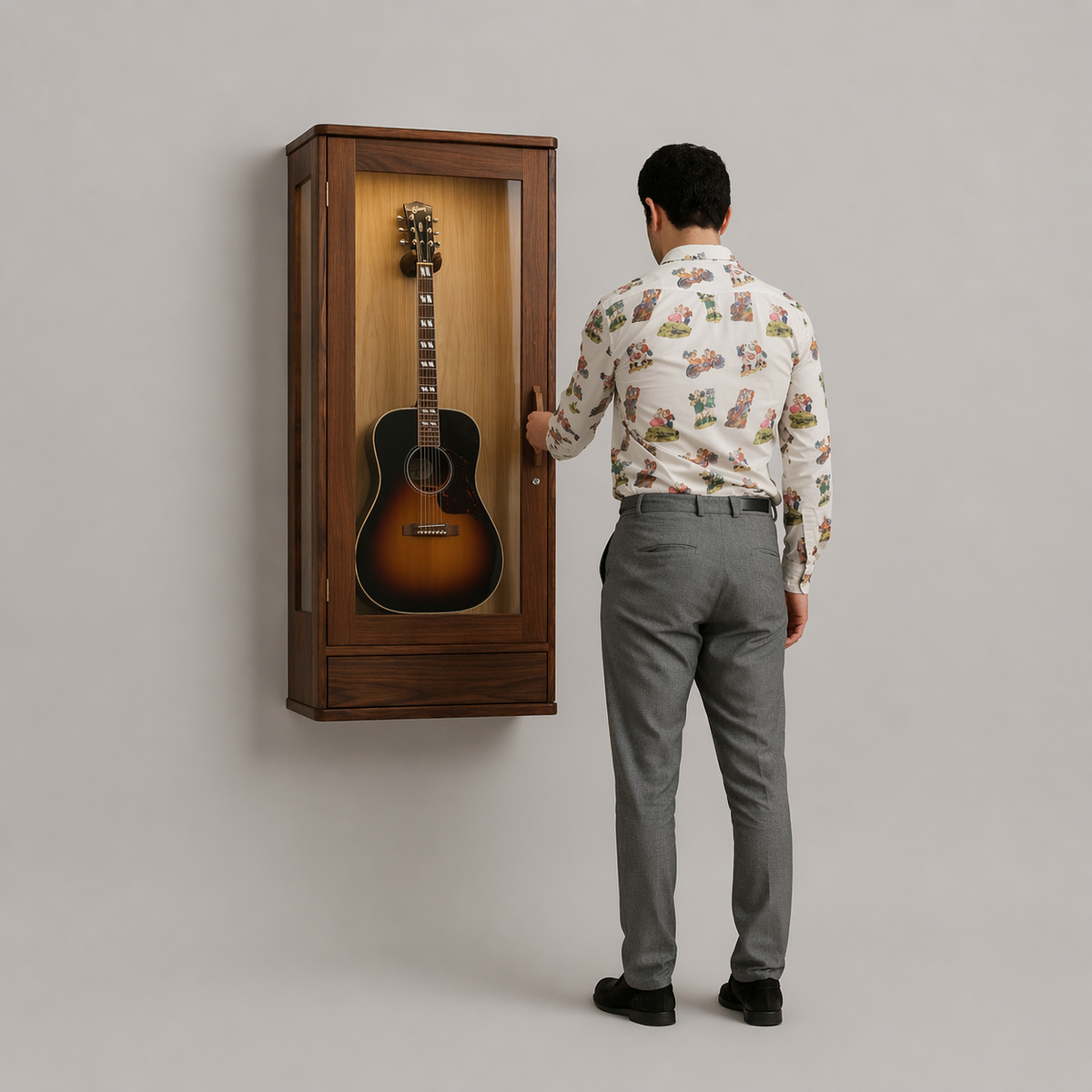 Entworfen von einem preisgekrönten dänischen Designer, um Ihre Gitarre zu schützen – und sie in Ihr Wohnzimmer zu bringen, wo ihre Schönheit Sie jeden Tag aufs Neue dazu inspiriert, häufiger zu spielen.