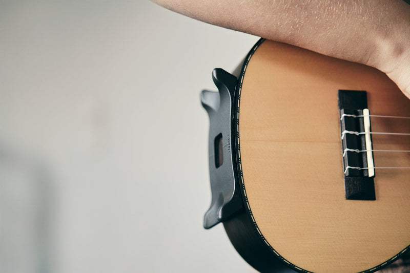 StillStanding - The attachable ukulele stand - Openhagen
