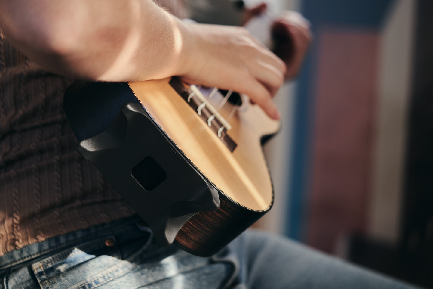 StillStanding - The attachable ukulele stand - Openhagen